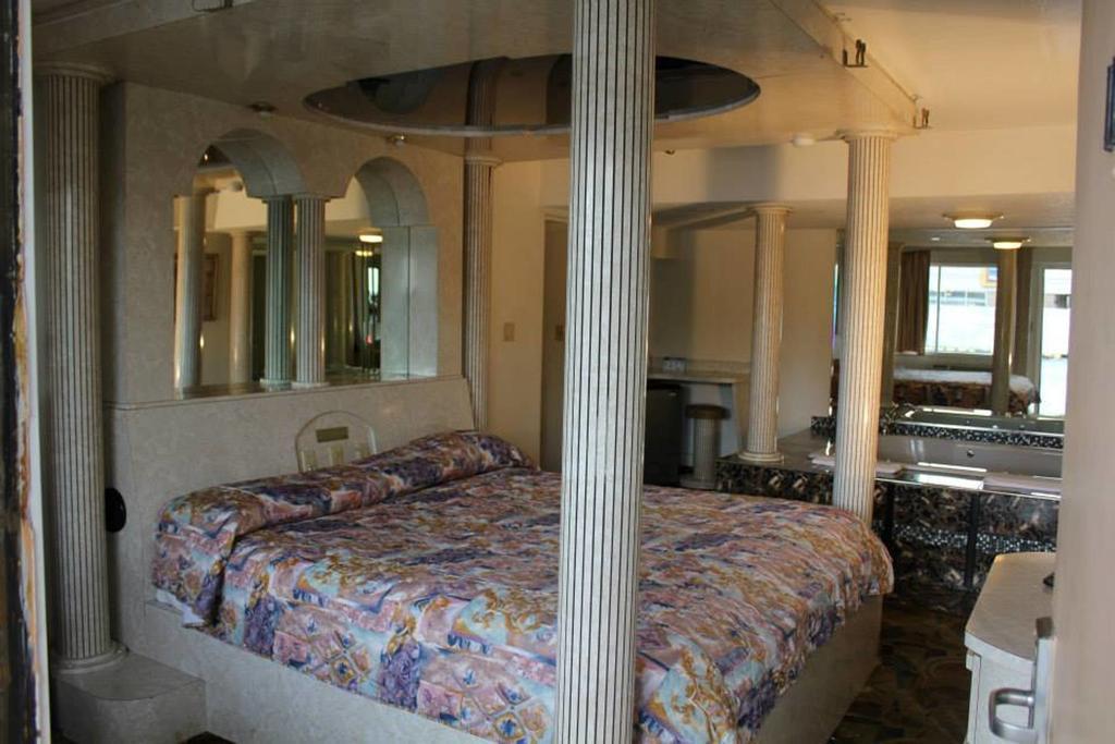 Presidential Inn And SuitesLyons エクステリア 写真