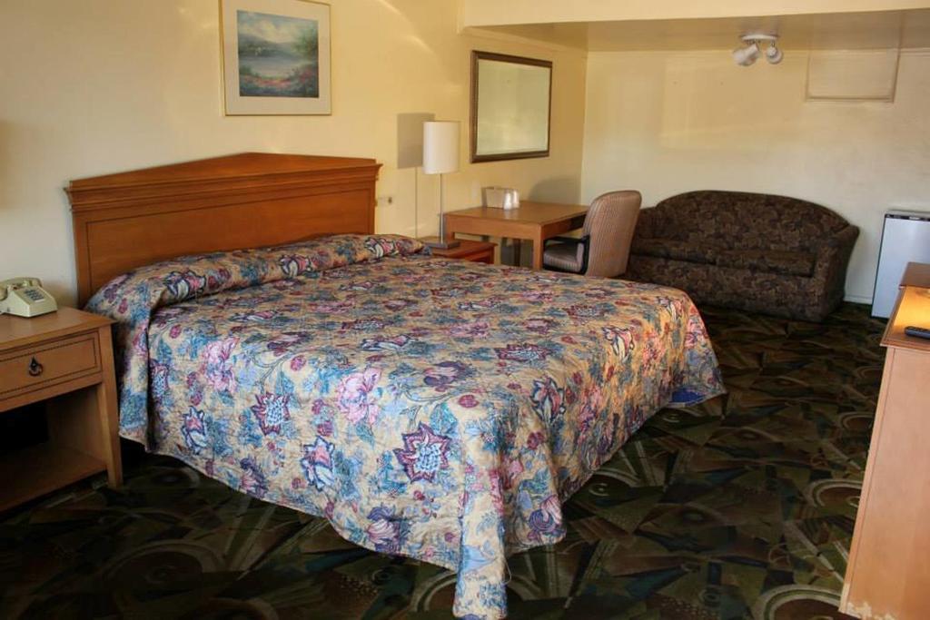 Presidential Inn And SuitesLyons エクステリア 写真
